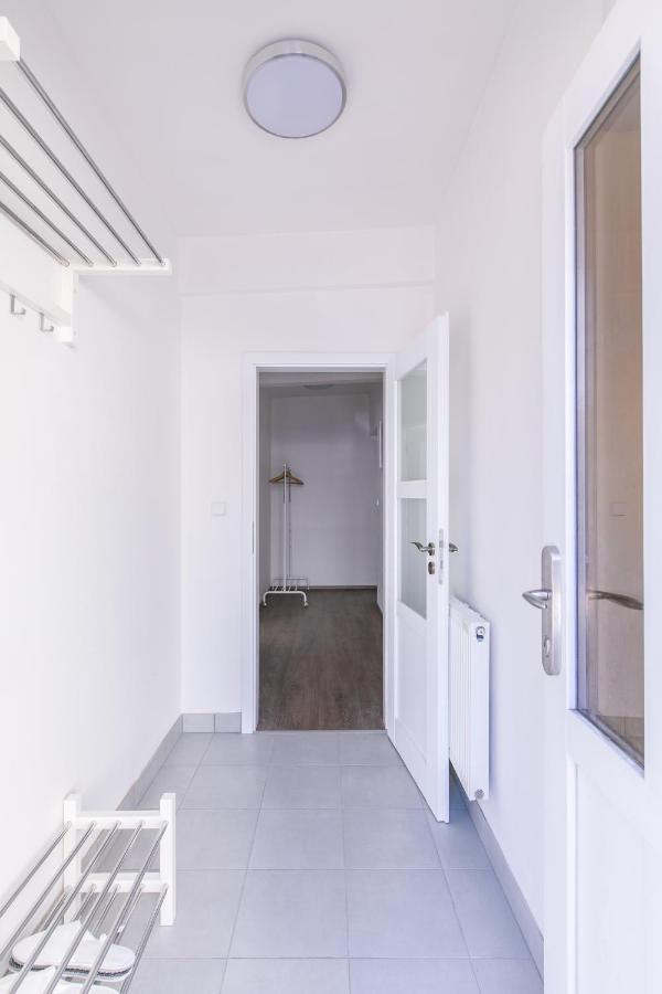 Cozy Apartment In Quiet Courtyard Near Charles Bridge Прага Экстерьер фото